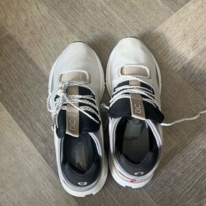 Men's On Cloud shoes